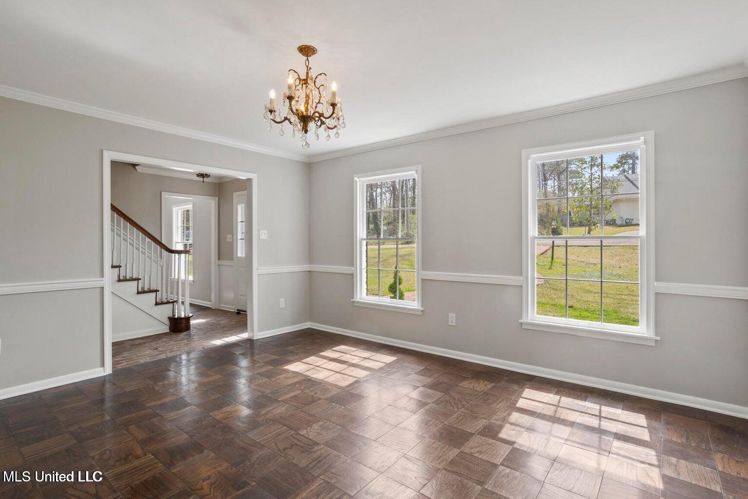 2040 Brecon Drive Jackson, MS 39211 - Photo 14 of 62 dinning room2