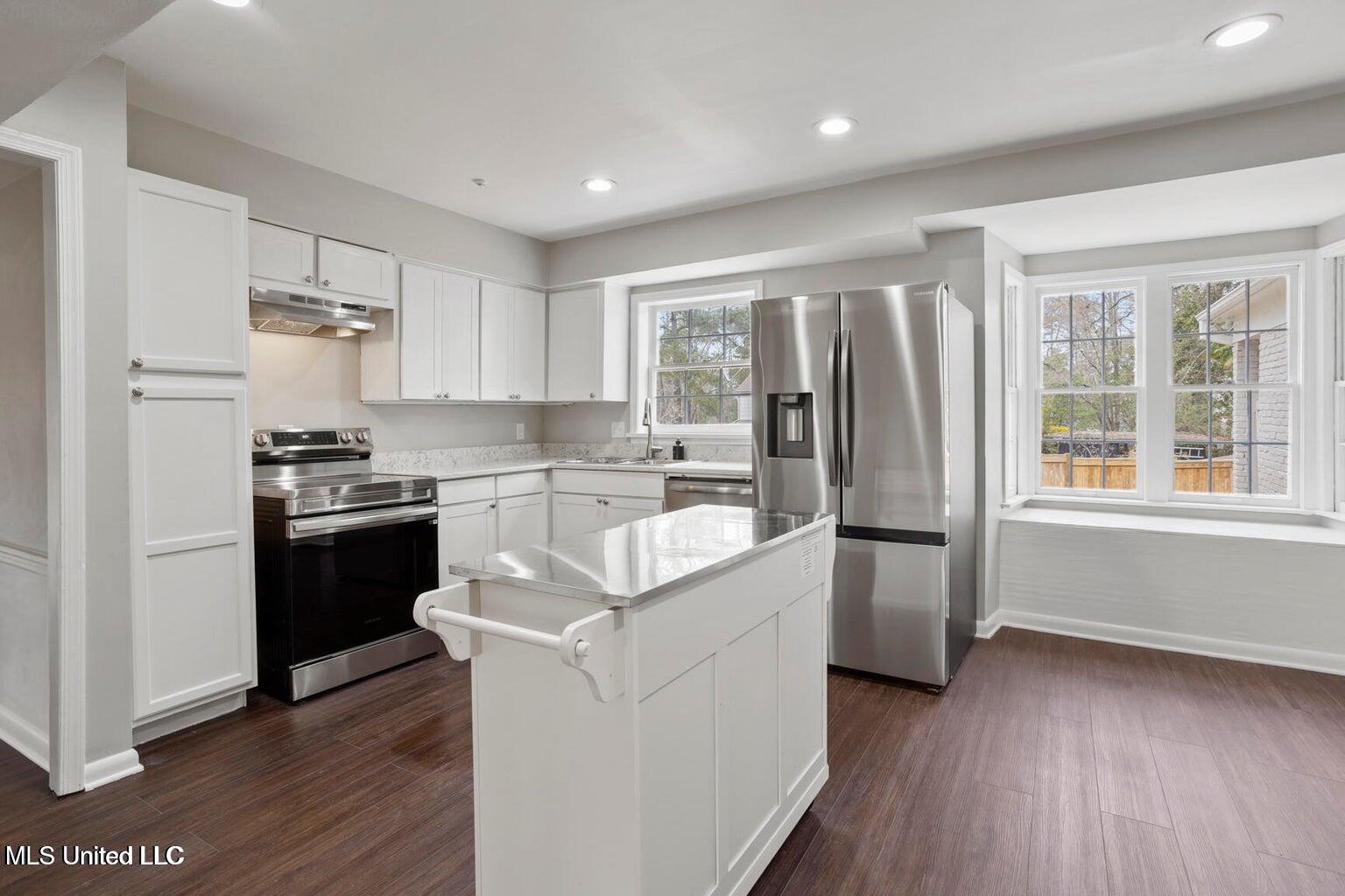 2040 Brecon Drive Jackson, MS 39211 - Photo 29 of 62 kitchenrm