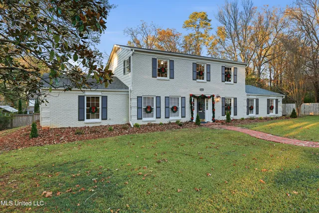 $372,900 | 2040 Brecon Drive, Jackson, MS 39211