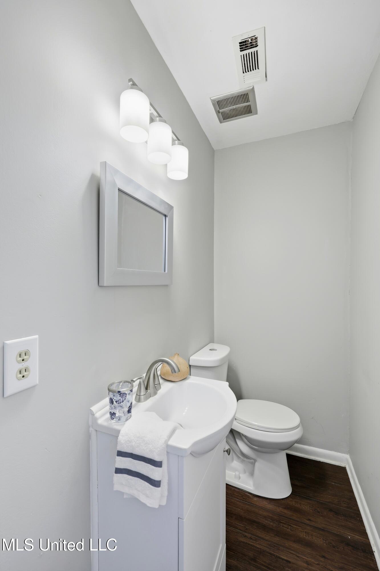 2040 Brecon Drive Jackson, MS 39211 - Photo 38 of 62 2040 Brecon Dr \ Home Tours MS (24)