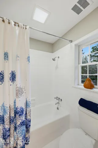 $389,000 | 2040 Brecon Drive, Jackson, MS 39211