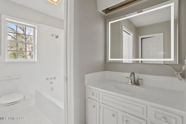 $389,000 | 2040 Brecon Drive, Jackson, MS 39211