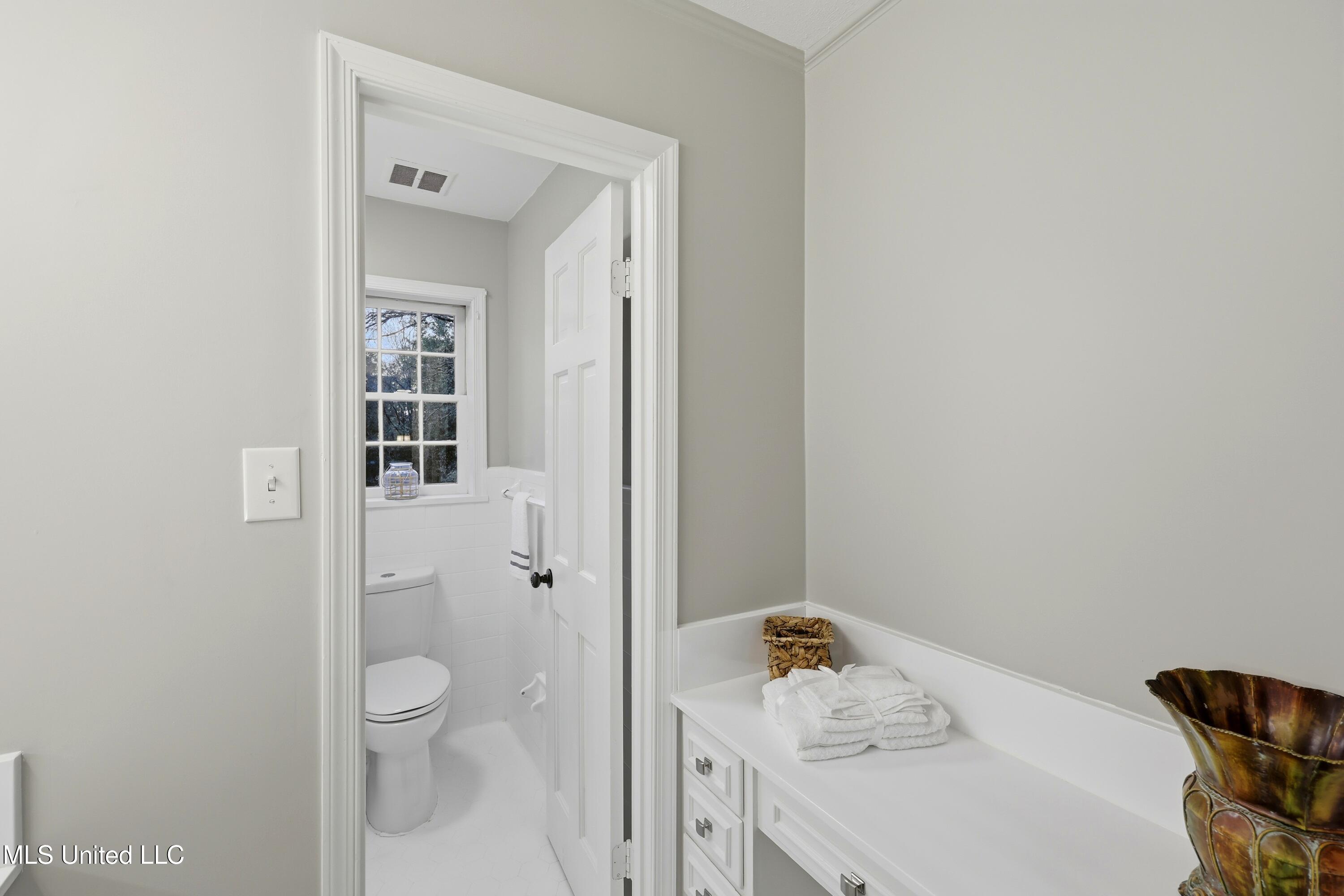 2040 Brecon Drive Jackson, MS 39211 - Photo 54 of 62 2040 Brecon Dr \ Home Tours MS (41)