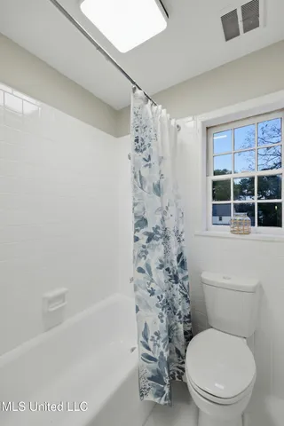 $389,000 | 2040 Brecon Drive, Jackson, MS 39211