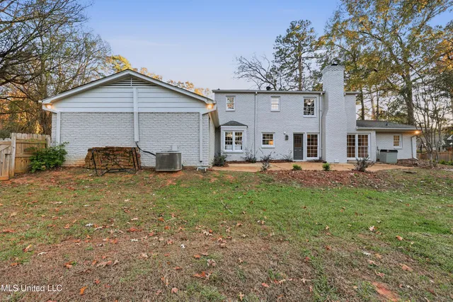 $389,000 | 2040 Brecon Drive, Jackson, MS 39211