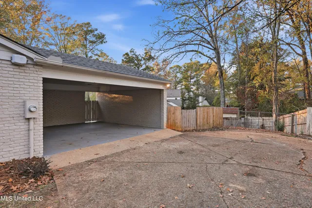 $372,900 | 2040 Brecon Drive, Jackson, MS 39211