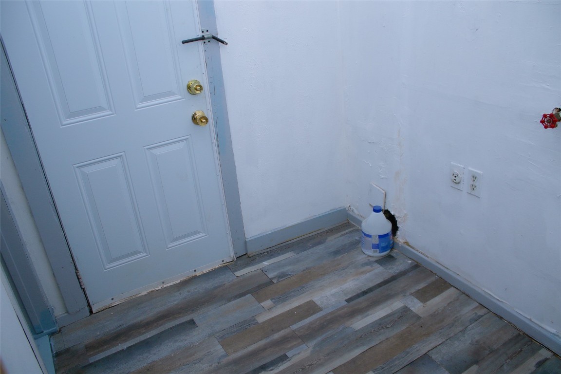 1310 4th Street Rosenberg, TX 77471 - Photo 18 of 23 Laundry Room