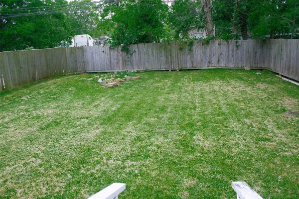 $1,250 | 1310 4th Street, Rosenberg, TX 77471