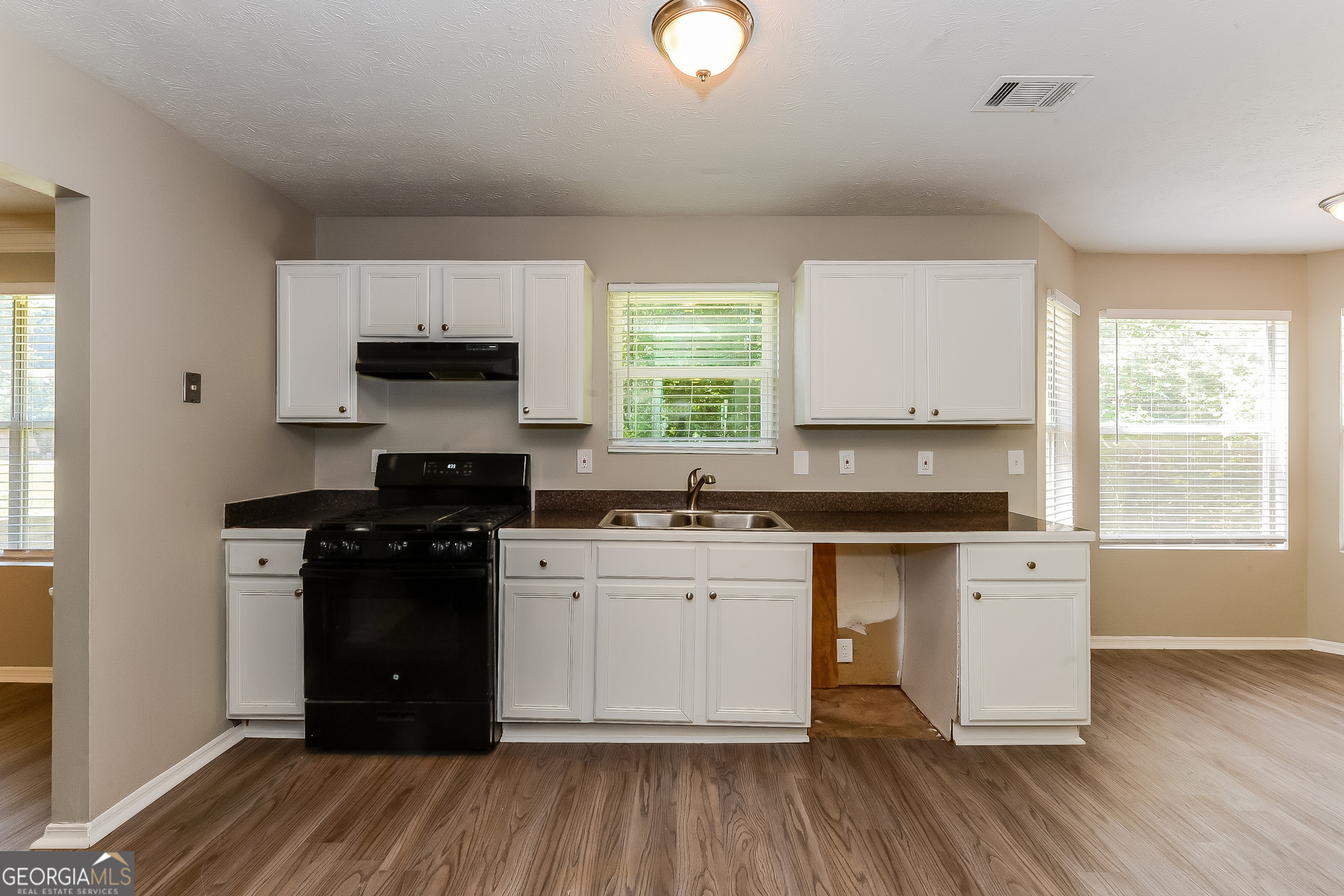 2457 Northmill Lane Decatur, GA 30035 - Photo 6 of 17