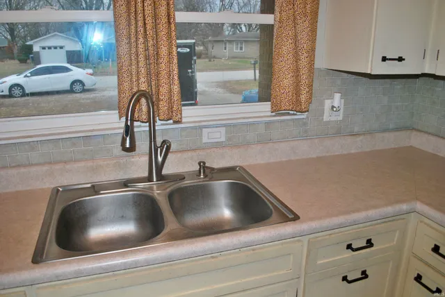 $180,000 | 4413 Alan Place, Terre Haute, IN 47802