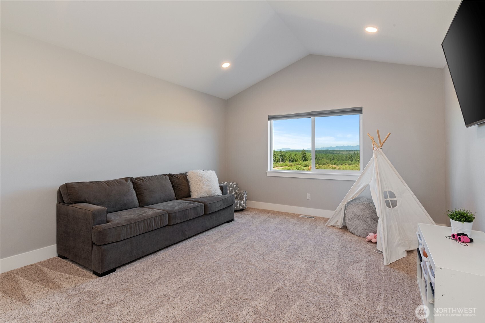 381 East Benson Ridge Road Grapeview, WA 98546 - Photo 24 of 40