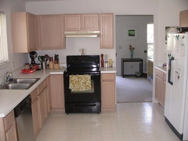 3370 Cromwell Road Ann Arbor, MI 48105 - Photo 2 of 10 Photo 2