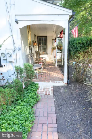a view of a pathway of the house