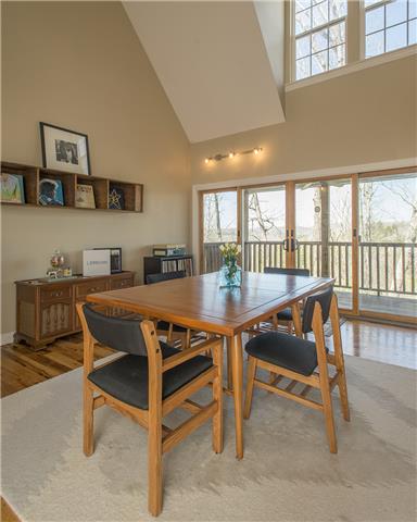 225 Wells Pointe Road Ashland City, TN 37015 - Photo 6 of 20 Beautiful vaulted ceilings, and a gorgeous river view.. all from your dining room table.
