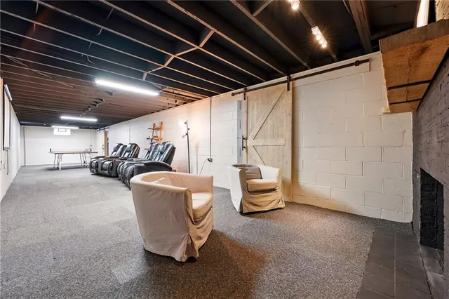 a view of a storage & utility room