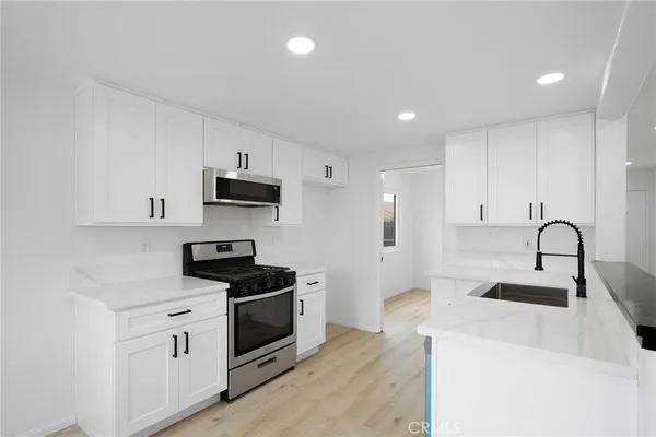 $460,000 | 373 Via Corsica, Hemet, CA 92545