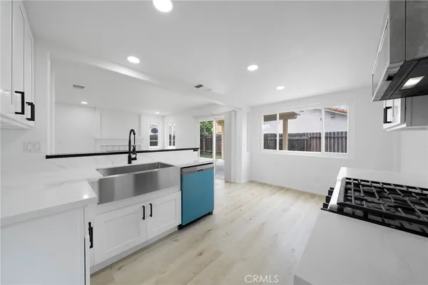 $460,000 | 373 Via Corsica, Hemet, CA 92545