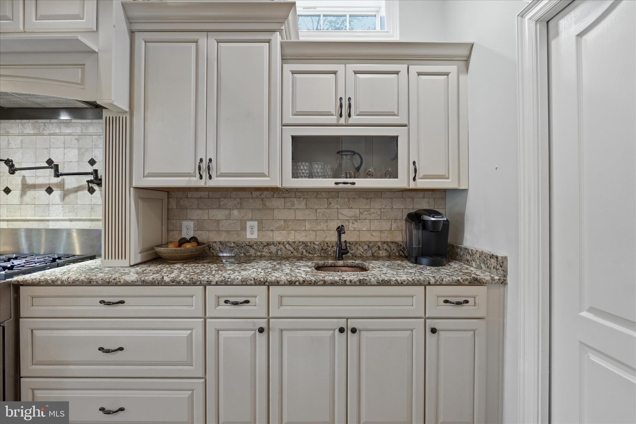 8382 Country Life Road Pasadena, MD 21122 - Photo 11 of 75