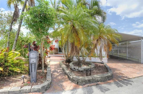 $1,700 | 8608 Southwest 17th Street, Davie, FL 33324