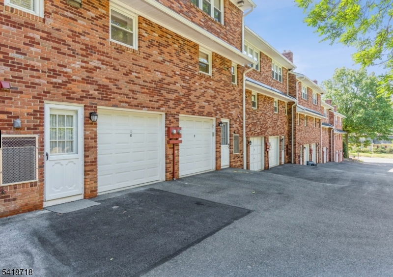 777 Springfield Avenue, Unit 10 Summit, NJ 07901 - Photo 3 of 22