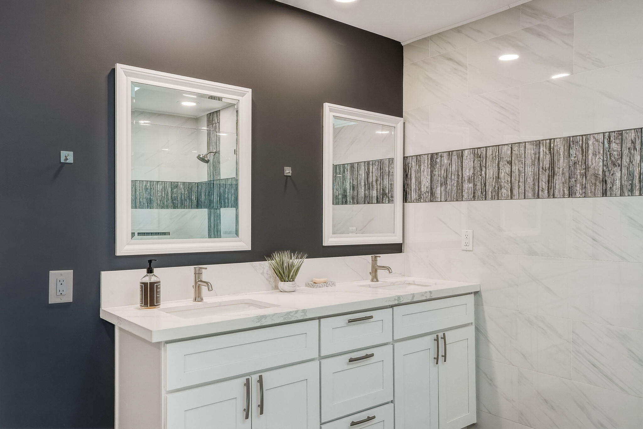 1 Temple Court Rancho Mirage, CA 92270 - Photo 37 of 50 Bathroom 2