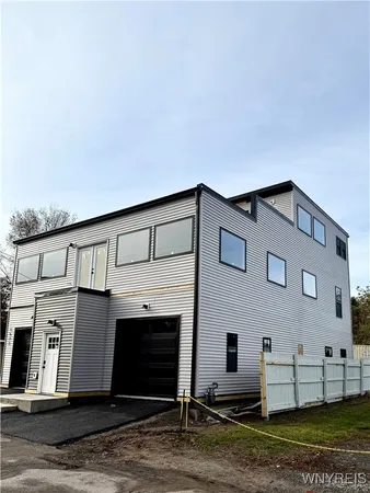$625,000 | 1572 Van Buren Street, Newfane, NY 14126