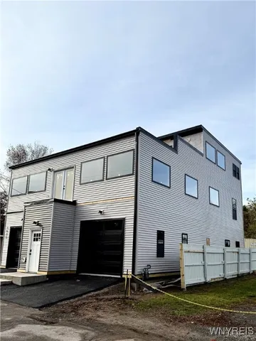 $625,000 | 1572 Van Buren Street, Newfane, NY 14126