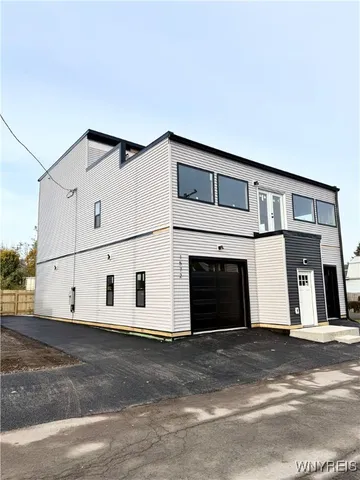 $625,000 | 1572 Van Buren Street, Newfane, NY 14126