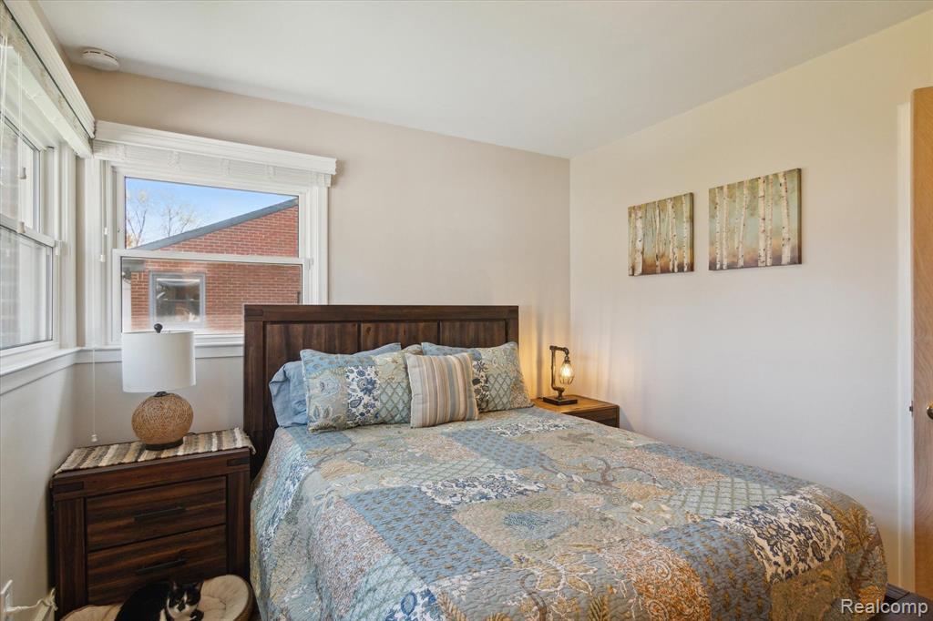 16976 Beverly Road Beverly Hills, MI 48025 - Photo 20 of 30