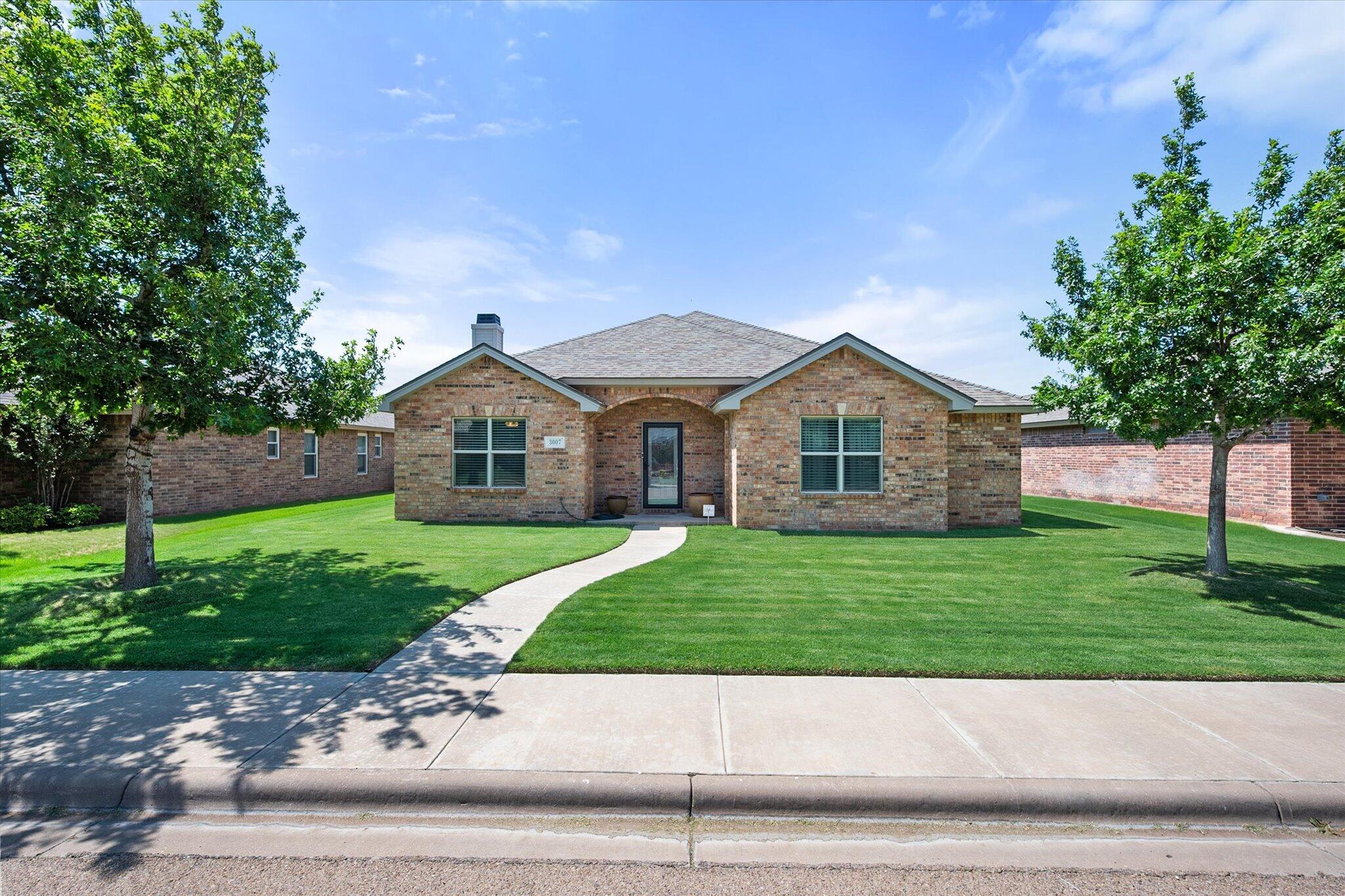 3007 111th Street Lubbock, TX 79423 - Photo 3 of 32 01-3007 111th St8884