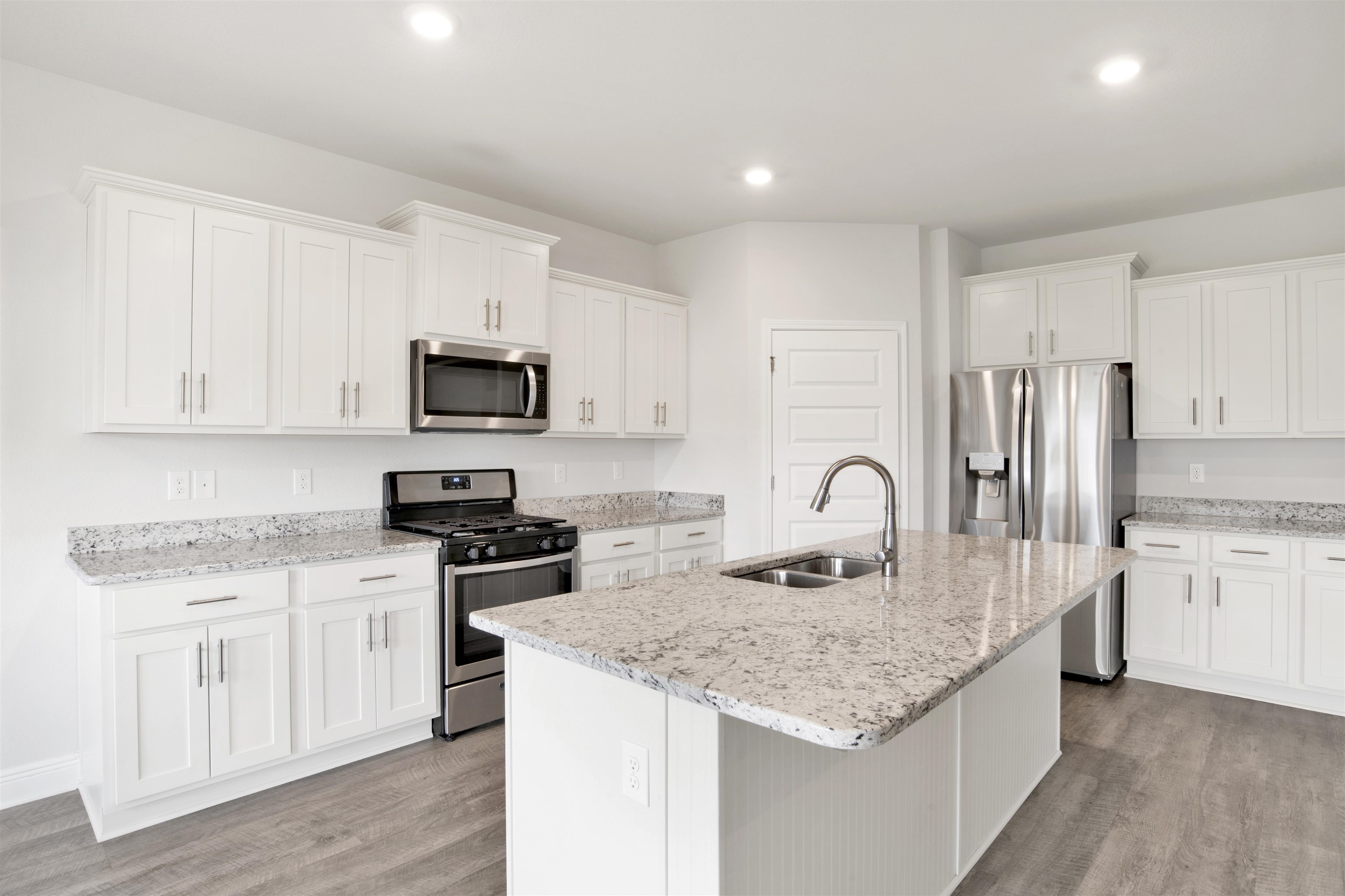 24750 Spectacular Bid Loop Daphne, AL 36526 - Photo 2 of 23
