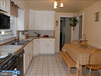 22 Edgewood Road Yardley, PA 19067 - Photo 4 of 6 Gallery Image 4