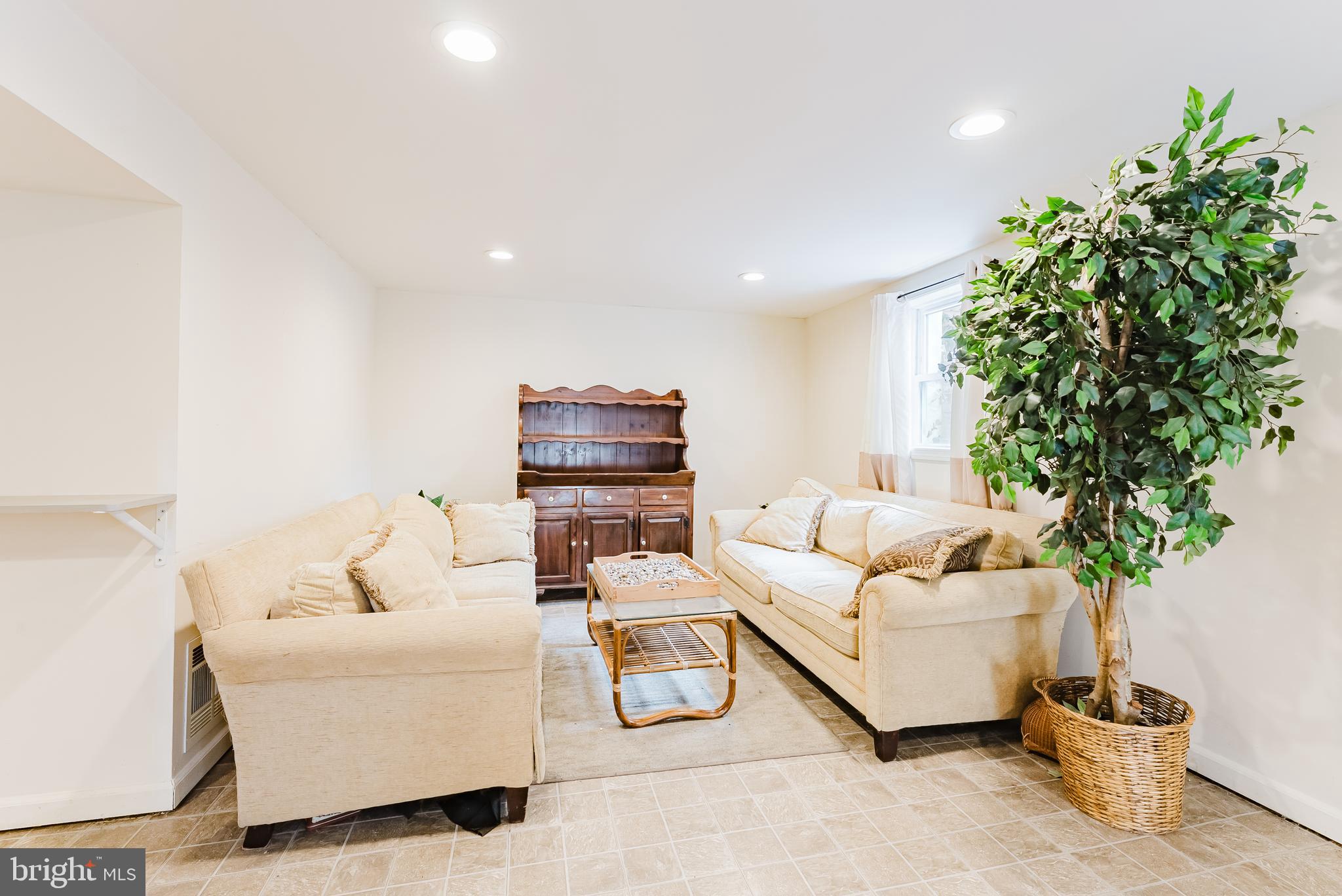 6317 Telegraph Road Alexandria, VA 22310 - Photo 6 of 24