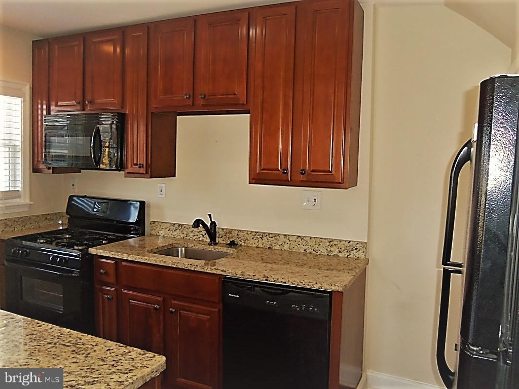2201 Firethorn Road Baltimore, MD 21220 - Photo 13 of 23 Kitchen