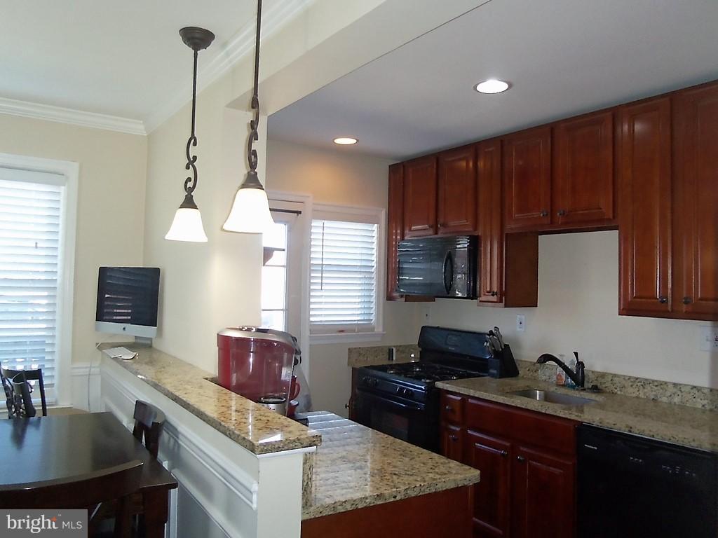 2201 Firethorn Road Baltimore, MD 21220 - Photo 9 of 23 Kitchen