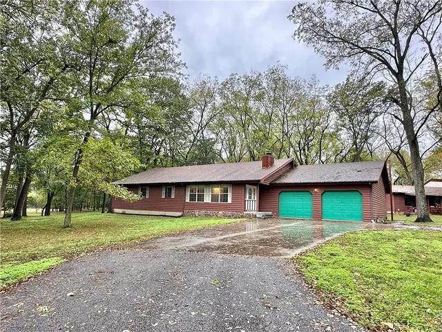 $350,000 | 11191 Co Ln 176, Carthage, MO 64836
