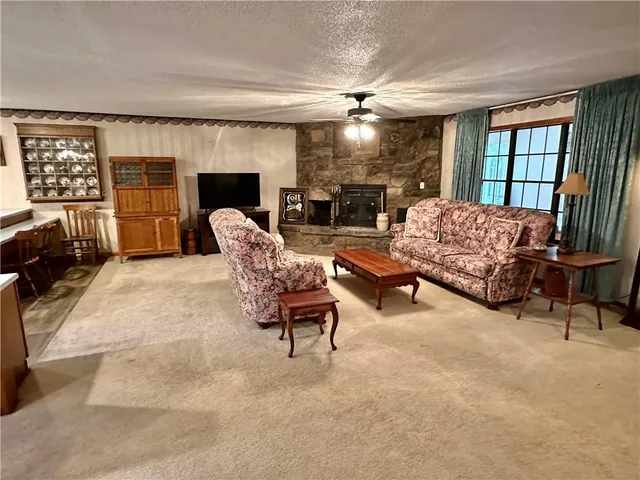 $350,000 | 11191 Co Ln 176, Carthage, MO 64836