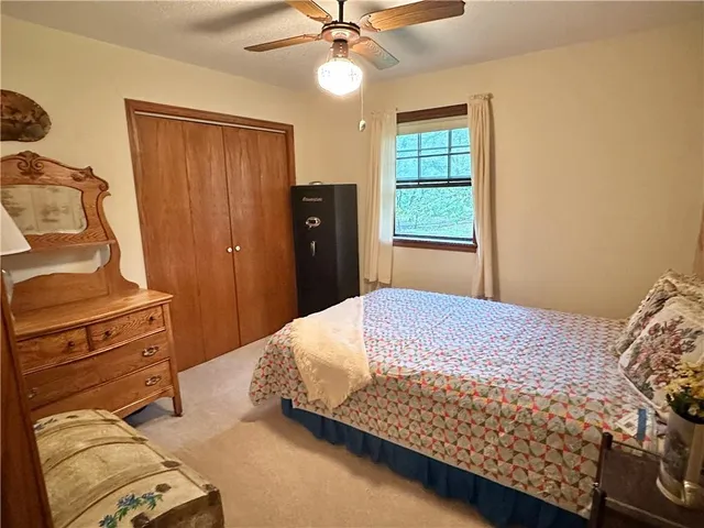 $350,000 | 11191 Co Ln 176, Carthage, MO 64836