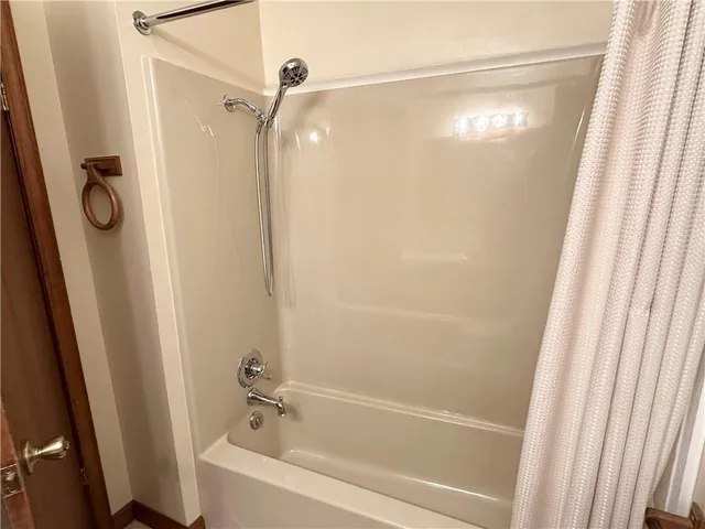 $350,000 | 11191 Co Ln 176, Carthage, MO 64836