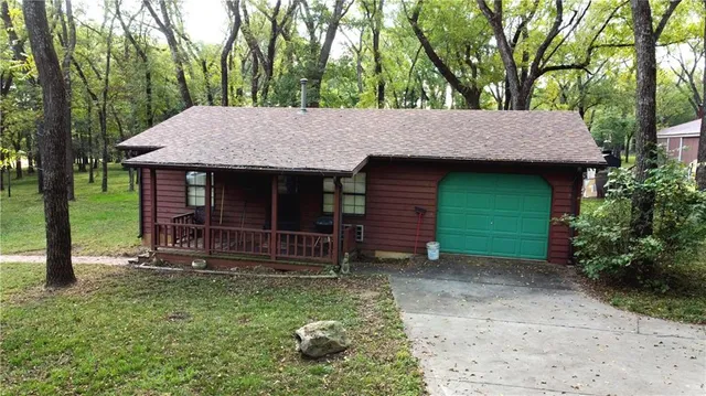 $350,000 | 11191 Co Ln 176, Carthage, MO 64836