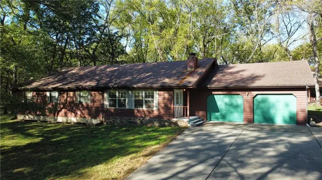 $350,000 | 11191 Co Ln 176, Carthage, MO 64836