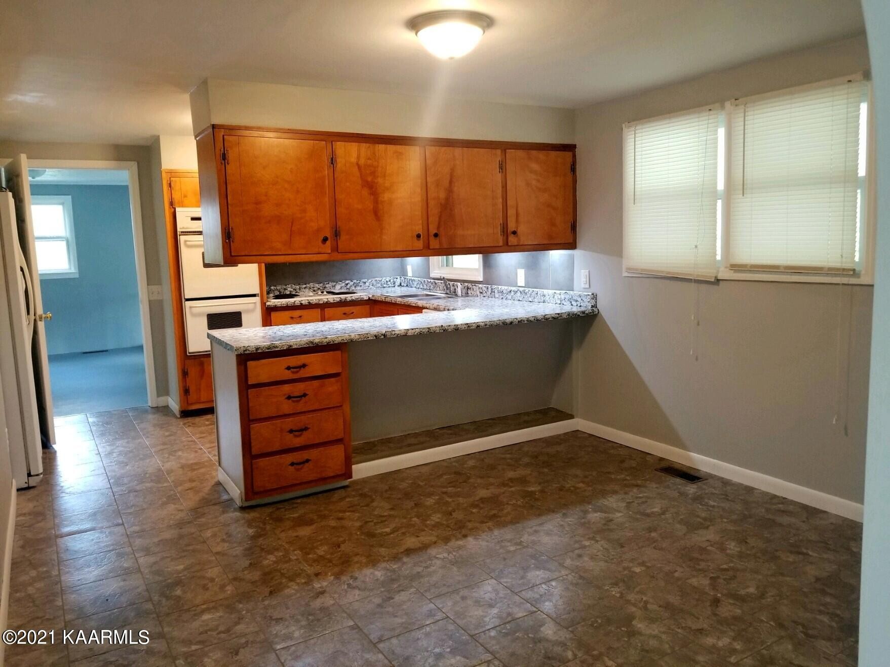 506 Pomona Road Crossville, TN 38571 - Photo 3 of 18 Gallery Image 3