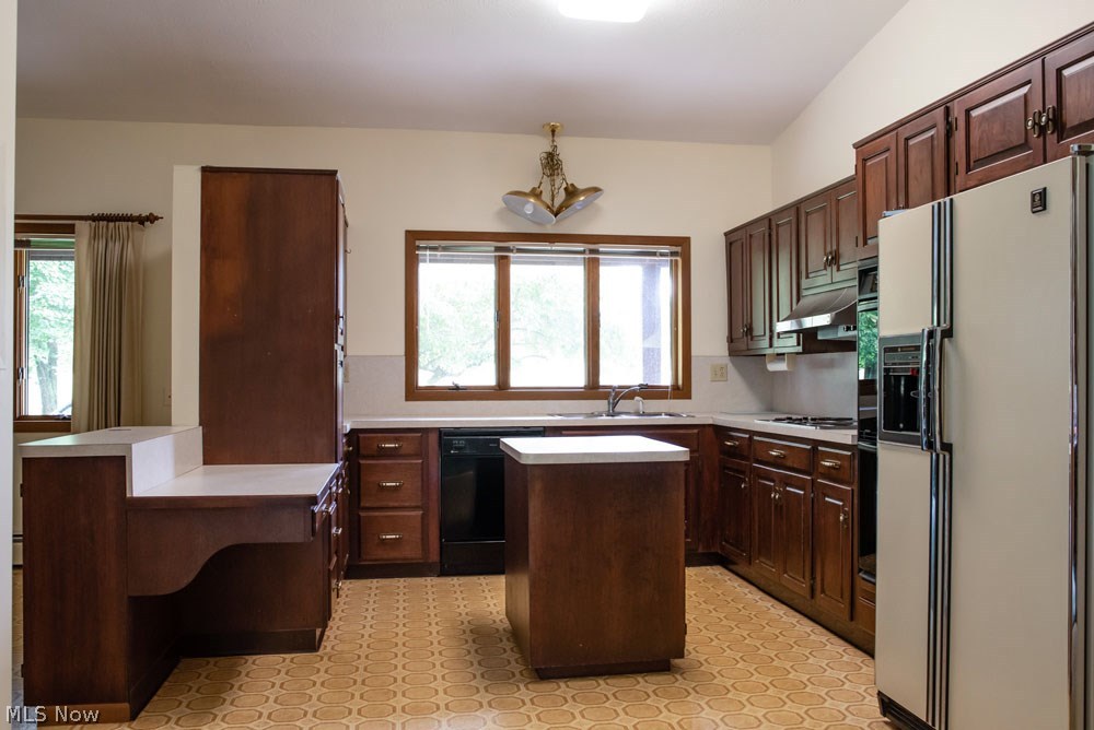 3862 Mennonite Road Mantua, OH 44255 - Photo 10 of 19 Gallery Image 10