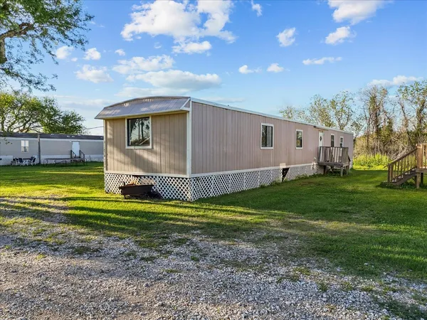 $425,000 | 13434 24th Street, Santa Fe, TX 77510