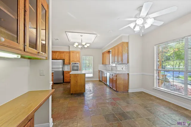 $499,999 | 5638 Riverbend Boulevard, Baton Rouge, LA 70820