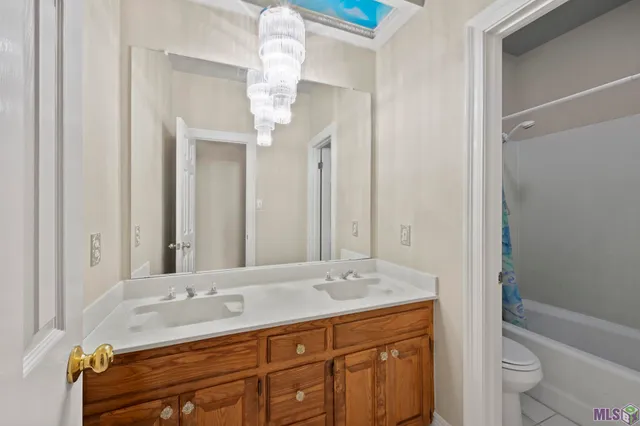 $499,999 | 5638 Riverbend Boulevard, Baton Rouge, LA 70820