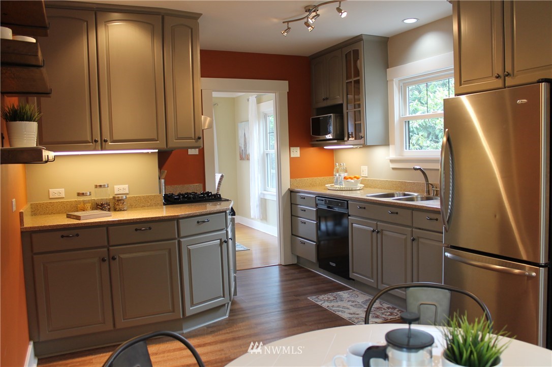 4419 Southwest Findlay Street Seattle, WA 98136 - Photo 11 of 31 Gallery Image 11