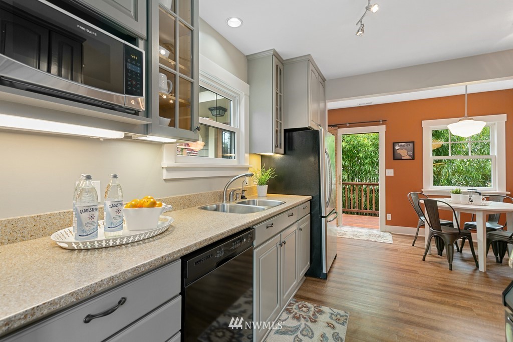 4419 Southwest Findlay Street Seattle, WA 98136 - Photo 12 of 31 Gallery Image 12