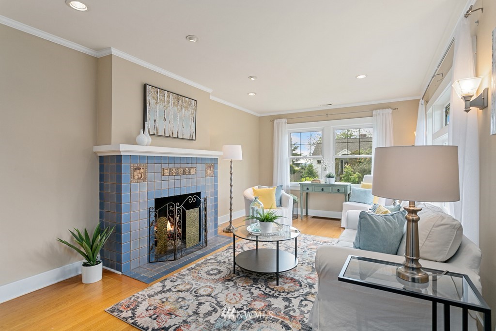 4419 Southwest Findlay Street Seattle, WA 98136 - Photo 4 of 31 Gallery Image 4