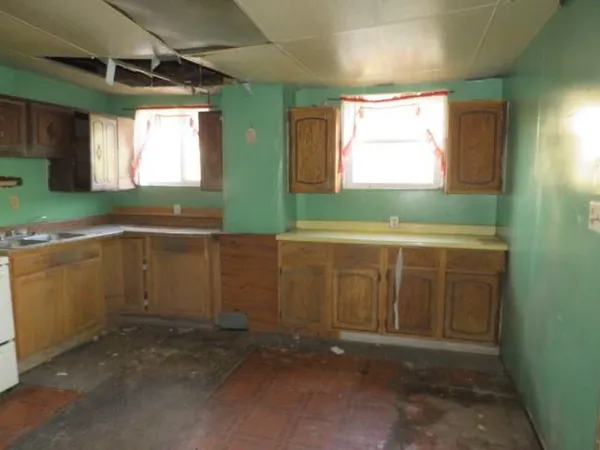 $31,500 | 320 South Broadway Street, Scottdale, PA 15683